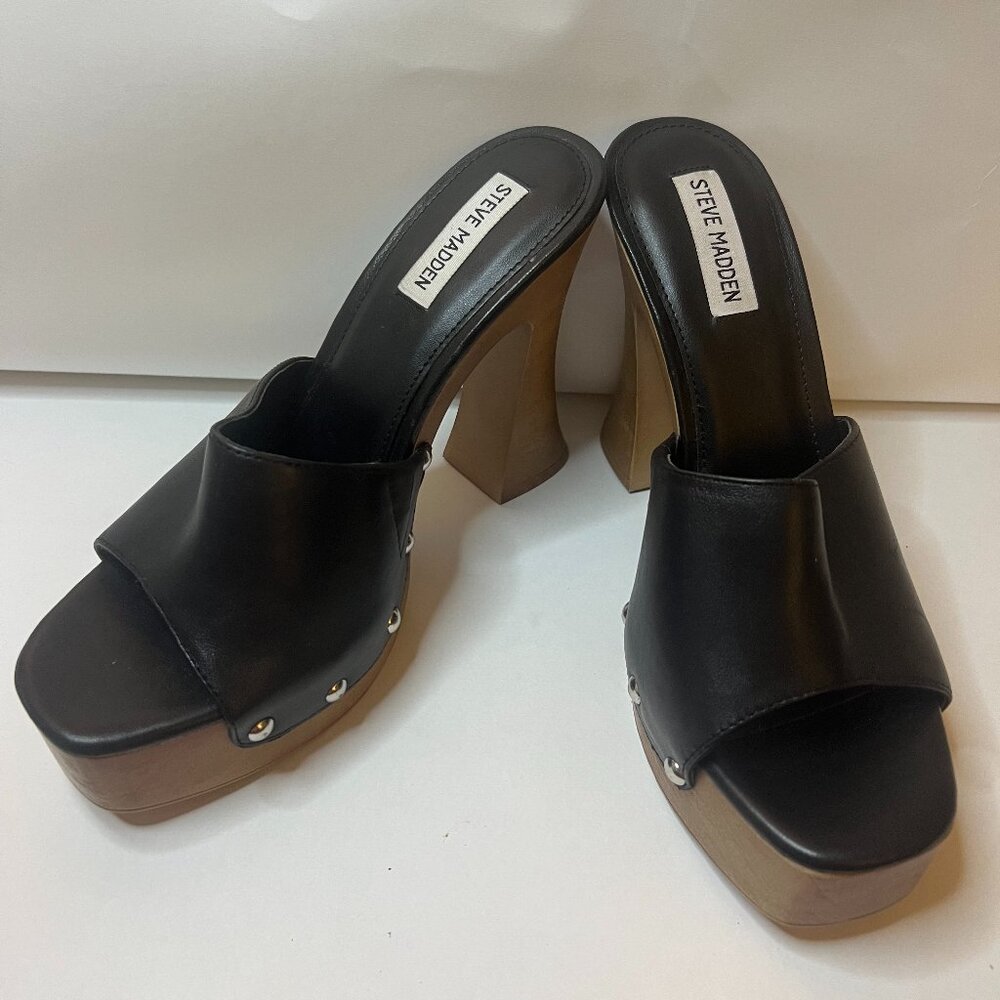 NWOT STEVE MADDEN Black Leather Platform Studded Open Toe Sandal in USWomen's 11